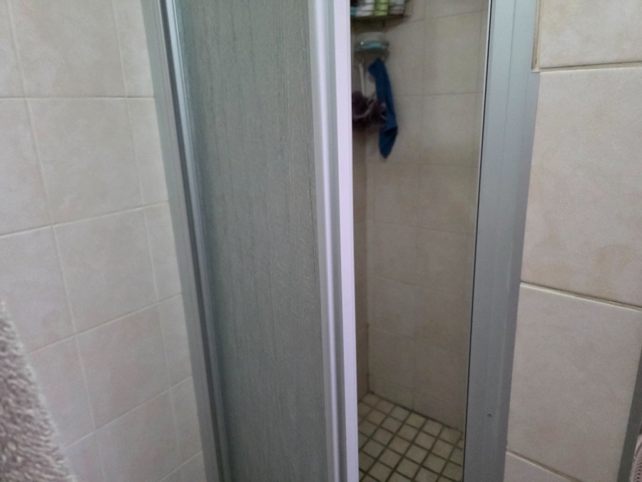 2 Bedroom Property for Sale in Langenhovenpark Free State